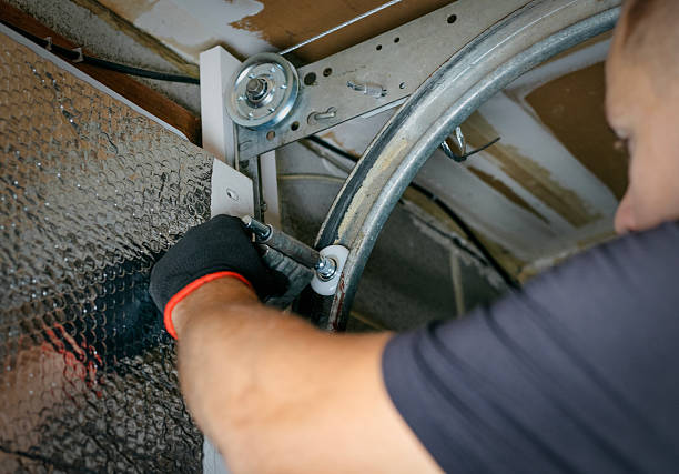 Affordable Garage Door solutions in Flora, MS